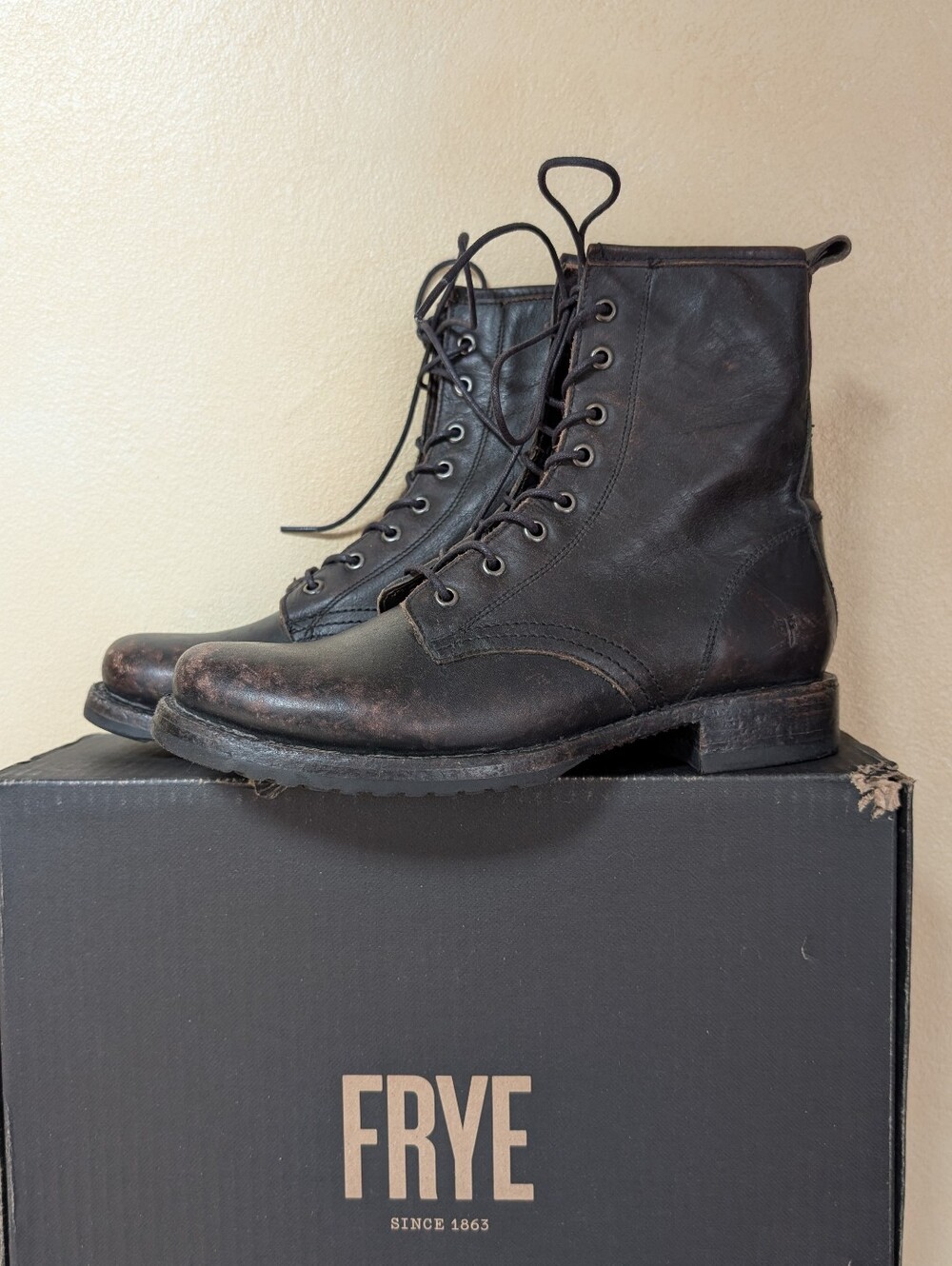 Frye Veronica Combat Boots Womens 9M Distressed Brown Leather Lace Up NIB
